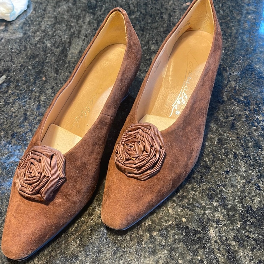 CARESSA Rust Chocolate Suede 2”Heel 8 1/2